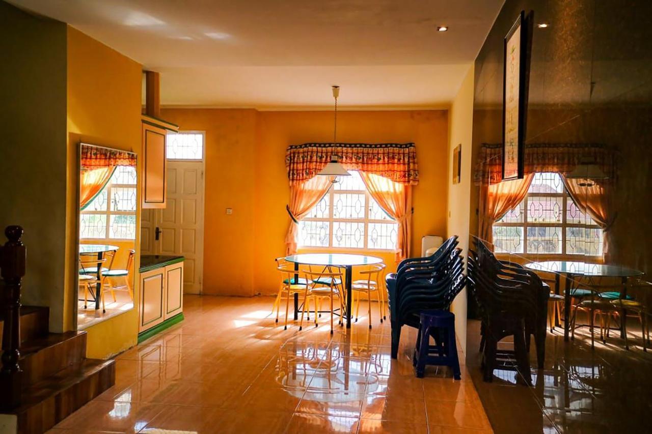 Villa Bukit Indah Brastagi / Berastagi Luaran gambar