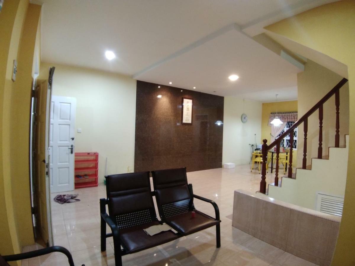 Villa Bukit Indah Brastagi / Berastagi Luaran gambar